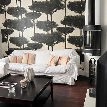 Apartment Agreable Maison De Avec Belle Terrasse *
