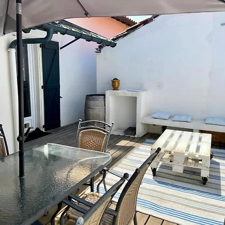 Agreable Maison De Avec Belle Terrasse Apartment